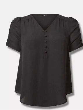 torrid Black V-Neck Button-Front Blouse